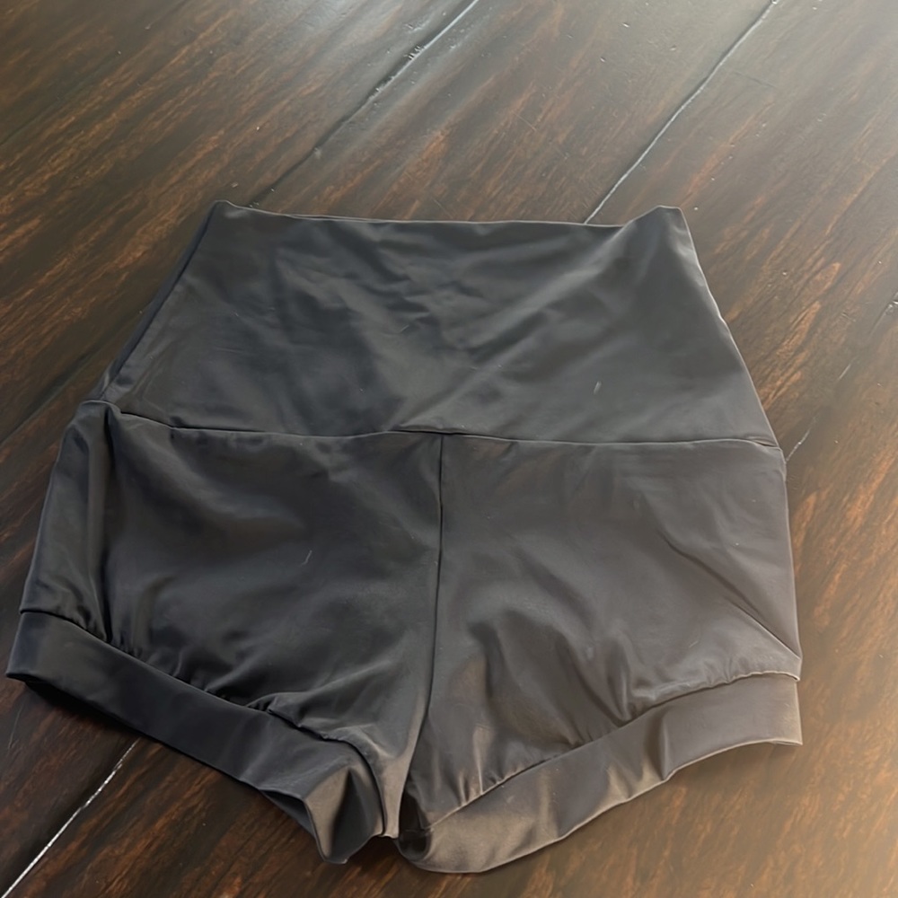 NWOT * Balera Black Dance Short Size Medium - Picture 2 of 2